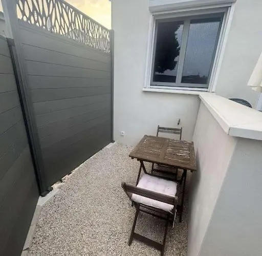 Charmante Dependance * Balaruc-les-Bains